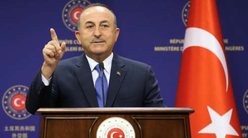 Χυδαία επίθεση Τσαβούσογλου: &quot;Ο Μακρόν έχει γίνει υστερικός - Κάνει τους Γάλλους να φαίνονται γελοίοι&quot;