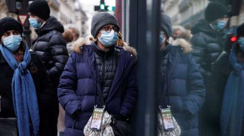 Σαρώνει η μετάλλαξη Όμικρον: Περισσότερα από δύο εκατομμύρια τα νέα κρούσματα καθημερινά, σε όλο τον  κόσμο