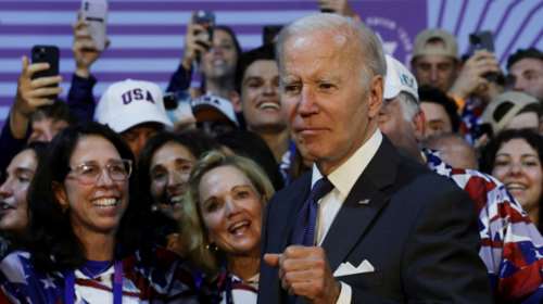 Η Σαουδική Αραβία ανοίγει τον εναέριο χώρο της σε όλους τους αερομεταφορείς ενόψει επίσκεψης Μπάιντεν