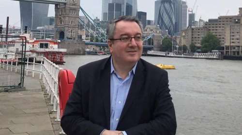 Ο Ηλίας Μόσιαλος ήταν ο πρώτος που πρότεινε την εξαγορά της πατέντας των εμβολίων- Τι γράφει σήμερα