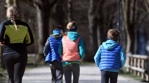 Κορονοϊός: Η Γερμανία ετοιμάζεται να άρει τους περιορισμούς στην κυκλοφορία- Μετά τις 19 Απριλίου