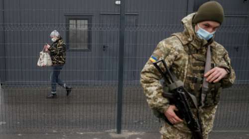 Ουκρανία: &quot;Ένας νεκρός στρατιώτης από βομβαρδισμούς φιλορώσων αυτονομιστών&quot;, σύμφωνα με τις ένοπλες δυνάμεις