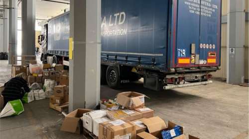 Σεισμός στην Τουρκία: Πάνω από 160 φορτηγά με ανθρωπιστική βοήθεια στην Αττική -  Αναχωρεί και το πρώτο πλοίο