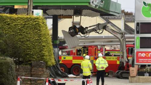 Ιρλανδία: Στους 10 οι νεκροί από την έκρηξη σε πρατήριο καυσίμων - Ανάμεσά τους τρία παιδιά [εικόνες, βίντεο]