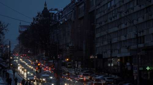 Μαζικό μπλακ άουτ στα Βαλκάνια εν μέσω καύσωνα: Αποπνικτική ατμόσφαιρα και χάος στις συγκοινωνίες