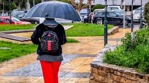 Άστατος ο καιρός: Πού θα βρέξει τις επόμενες ώρες - Βουτιά του υδράργυρου και θυελλώδεις βοριάδες από βδομάδα