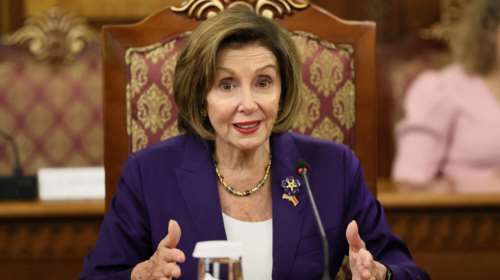 ΗΠΑ: Η Νάνσι Πελόσι δεν σκοπεύει να αποχωρήσει άμεσα από το Κογκρέσο
