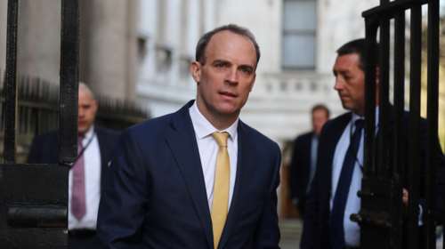 Ο Βρετανός ΥΠΕΞ Ντόμινικ Ράαμπ αναλαμβάνει στη θέση του Μπόρις Τζόνσον