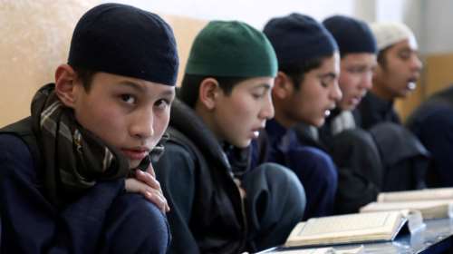 Αφγανιστάν: Οι Ταλιμπάν ανοίγουν τα σχολεία για τα αγόρια - Ούτε λόγος για τα κορίτσια...