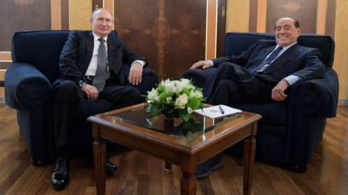 Μπερλουσκόνι στηρίζει Πούτιν: Ήθελε να φτάσει στο Κίεβο σε μια βδομάδα, να αντικαταστήσει τον Ζελένσκι και να γυρίσει πίσω