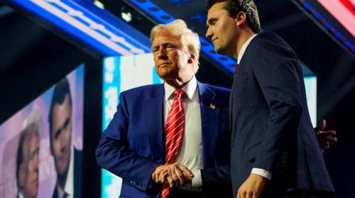 Τραμπ και Βανς θα μιλήσουν στη νεκρώσιμη τελετή για τον Τσάρλι Κερκ, υπό δρακόντεια μέτρα ασφαλείας