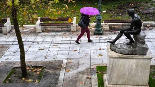 Ο Τσατραφύλλιας προειδοποιεί τους Αθηναίους: Ραγδαία πτώση της θερμοκρασίας τις επόμενες ώρες - Εξι βαθμοί Κελσίου αύριο