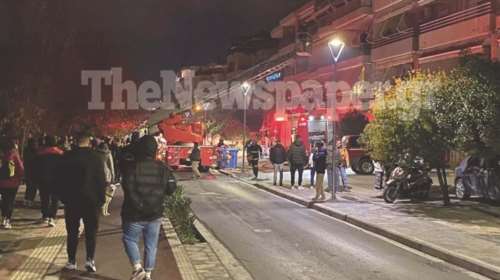 Θρίλερ στον Βόλο: Φωτιά σε υπόγειο πολυκατοικίας- Μεγάλη επιχείρηση για τον απεγκλωβισμό εννέα ατόμων και ενός μωρού