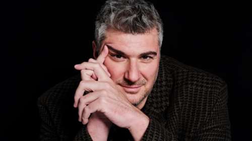 Ο στιχουργός Νίκος Μωραΐτης &quot;διορθώνει&quot; την ανάρτηση Μητσοτάκη για τον Σαββόπουλο: &quot;Τα ‘χεις κάνει θάλασσα&quot;