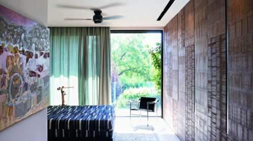 Το σπίτι στην Κηφισιά σε σχήμα Γ και οι έντονες επιρροές του μοντερνισμού που ξεχωρίζουν