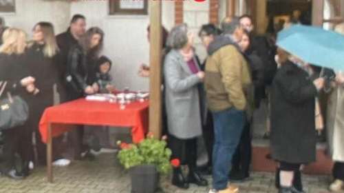 Θεσσαλονίκη: Οδύνη στο μνημόσυνο της 50χρονης μητέρας που σκοτώθηκε από τον μεθυσμένο και χωρίς δίπλωμα οδηγό