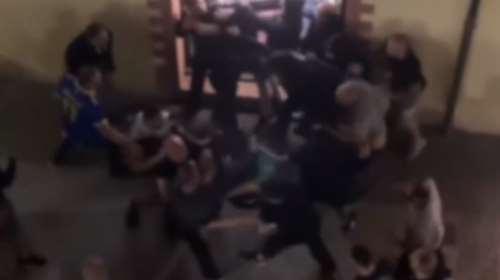 Καβάλα: Ξύλο μετά τον τελικό ΑΕΚ - ΠΑΟΚ - Οπαδοί πλακώθηκαν σε πεζόδρομο [εικόνες]