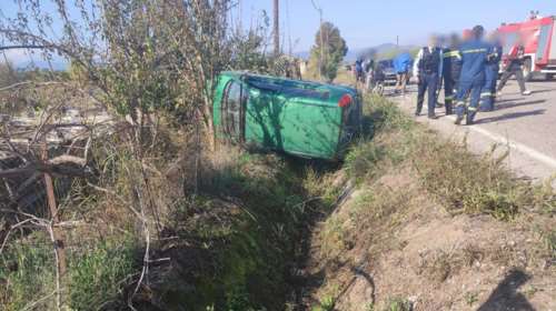 Απίστευτο: Φτερνίστηκε και έπεσε με το αυτοκίνητό του σε χαντάκι