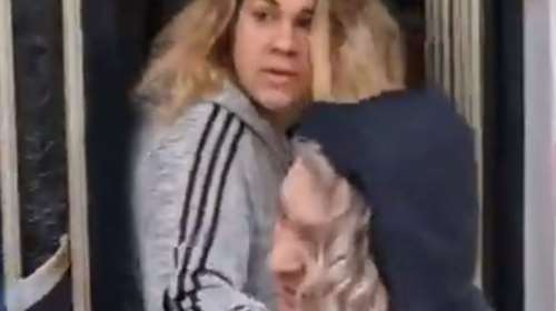 Λίγο έλειψε να λιντσάρουν τη μάνα της Ρούλας Πισπιρίγκου - Πώς την έσωσε η κόρη της την τελευταία στιγμή [Βίντεο]