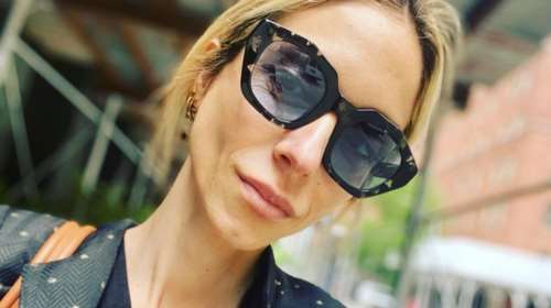 Εμετός - Υπερβολικά αδύνατη: Η Σοφία Καρβέλα δείχνει τα απαράδεκτα μηνύματα μίσους που δέχτηκε για μια φωτογραφία της