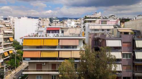 Στεγαστική κρίση: Παρεμβάσεις με επίκεντρο ενοίκια, AirBnb, ανακαινίσεις - Τι σημαίνουν τα 6 νέα μέτρα