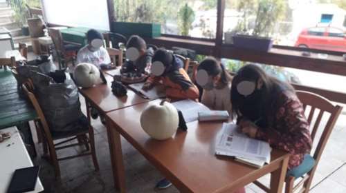 Μπλακ άουτ σε χωριά στα Χανιά: Τηλεκπαίδευση για μαθητές στα καφενεία με γεννήτριες