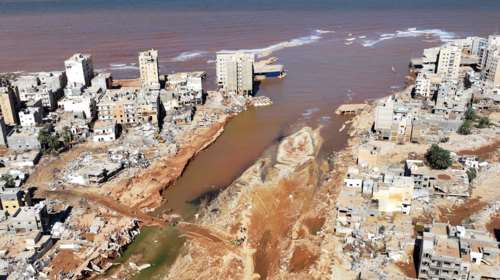 Πλημμύρες στη Λιβύη: Σβήνουν οι ελπίδες για επιζώντες - Η θάλασσα ξεβράζει πτώματα, το νερό κατάπιε τα πάντα