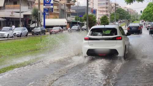 Καιρός: Παρασκευή με καταιγίδες και χαλάζι - Προειδοποίηση Τσατραφύλλια για ισχυρά φαινόμενα σε πέντε περιοχές