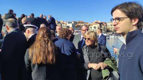 Στα Χανιά και ο Κωνσταντίνος Μητσοτάκης μαζί με τον πατέρα του για τα Θεοφάνεια [εικόνες]