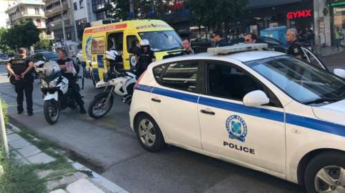 Θεσσαλονίκη: Παιδί 3,5 ετών κατάπιε λουρί ρολογιού - Οι αστυνομικοί άνοιξαν τον δρόμο για να μεταφερθεί στο νοσοκομείο