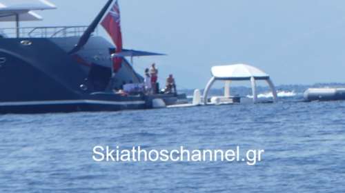 Ο Ρούπερτ Μέρντοχ στη Σκιάθο με την υπερπολυτελή θαλαμηγό του: Λάμψη και βουτιές στα Μάραθα [Εικόνες]