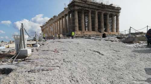 Τσιμέντο στην Ακρόπολη: Οι αντιδράσεις και η απάντηση του υπουργείου Πολιτισμού
