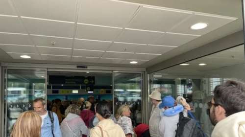Κεφαλονιά: Απίστευτο αδιαχώρητο λόγω κακοκαιρίας στο αεροδρόμιο - Ακυρώθηκαν πτήσεις [εικόνες]
