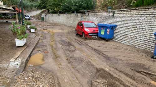 Η κακοκαιρία &quot;χτύπησε&quot; Αγρίνιο και Κέρκυρα: Πλημμύρισαν δρόμοι – Ξεριζώθηκαν δέντρα [εικόνες]