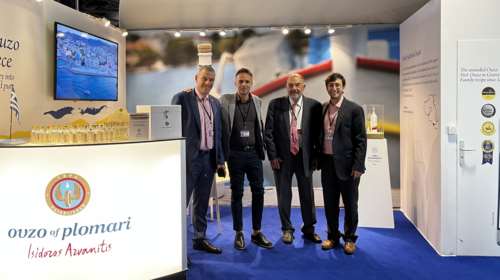 Ελληνικό άρωμα και ήλιο μετέφερε στις Κάννες το Ούζο Πλωμαρίου