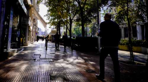 Κορονοϊός: 1632 νέα κρούσματα στην Αττική και 1148 στη Θεσσαλονίκη - Η Κρήτη πέρασε τη Λάρισα