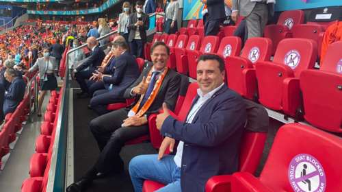 Δυσφορία στην Αθήνα για το σκέτο &quot;Μακεδονία&quot; του Ζάεφ: &quot;Παγώνουν&quot; τα τρία Μνημόνια - Καρφιά και από ΣΥΡΙΖΑ