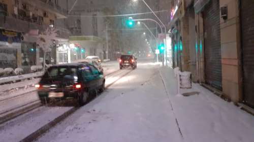 Σαρώνει η κακοκαιρία Barbara όλη τη Μαγνησία: Κλειστά τα σχολεία - Μάχη να κρατηθούν ανοιχτοί οι δρόμοι