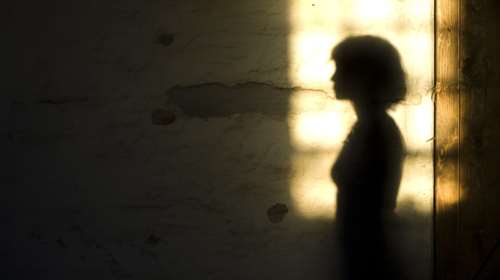 Μυστήριο με τον θάνατο του πρώην μοντέλου στους Αγ. Θεοδώρους - Οι δύο απόπειρες αυτοκτονίας και η απώλεια που την κλόνισε