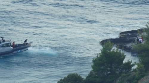 Πτώση ελικοπτέρου στη Σάμο: Ζωντανός βρέθηκε ο τέταρτος του πληρώματος [Εικόνες - Βίντεο]