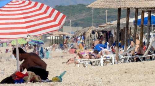 Καιρός: 40άρια το Σαββατοκύριακο - Επιμένουν τα μελτέμια – Με τι καιρό έρχεται  ο Αύγουστος