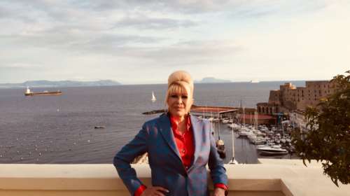 Ιβάνα Τραμπ: Σκοτώθηκε πέφτοντας από τις σκάλες του σπιτιού της - Τι αναφέρει ο ιατροδικαστής [εικόνες]