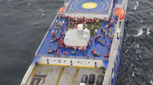 Σουηδία: Έσβησε η φωτιά σε πλοίο με 300 άτομα - Ξεκίνησε από φορτηγό ψυγείο σύμφωνα με την εταιρεία [εικόνες-βίντεο]