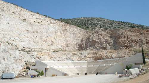 Ανατροπή με τη 15χρονη στην Πετρούπολη που πήδηξε στο κενό: Απόπειρα αυτοκτονίας ερευνούν οι αστυνομικοί