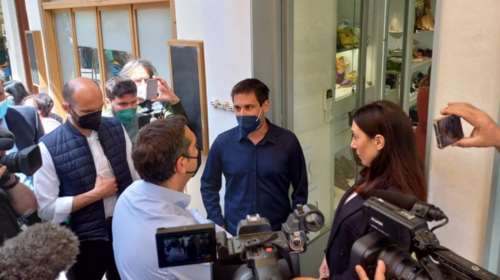 ΝΔ: Στέλεχος του ΣΥΡΙΖΑ ο αγανακτισμένος πολίτης στα Χανιά - Στημένες οι αντιδράσεις [εικόνες]