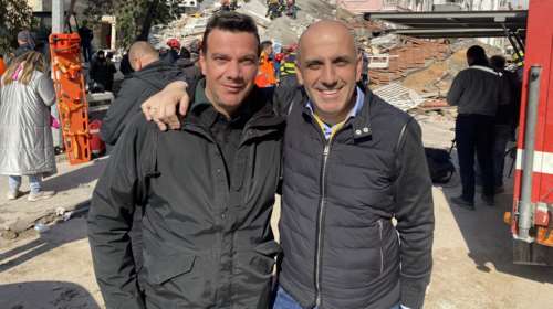 Η συγκινητική ανάρτηση για την προσφορά του Μανώλη Κωστίδη στους σεισμόπληκτους της Τουρκίας - Από δημοσιογράφο της ΕΡΤ