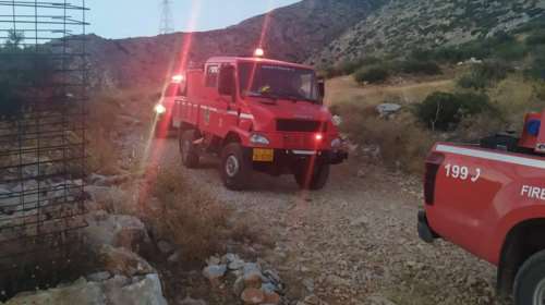 Υπό μερικό έλεγχο η φωτιά στον Κουβαρά