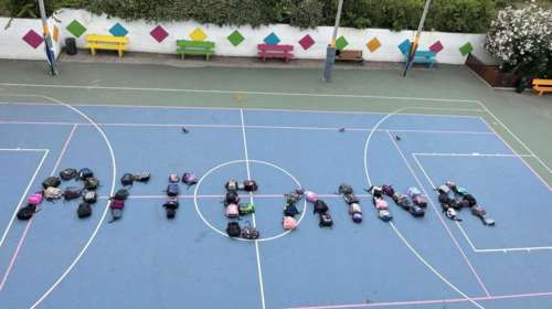 Το συγκινητικό αντίο των συμμαθητών της Αγγελίνας στην Καλλιθέα - Αύριο η κηδεία της 7χρονης