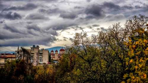 Αίθριος ο καιρός σήμερα, με συννεφιά και τον υδράργυρο έως 31 βαθμούς - Αναλυτική πρόγνωση ανά περιοχή