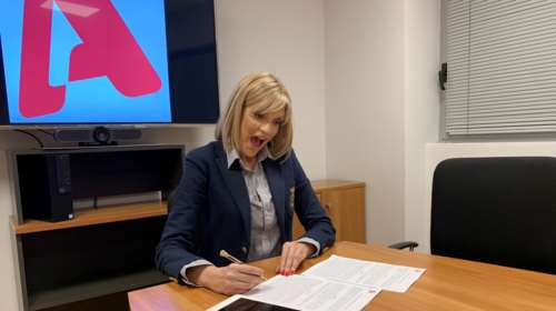 Η Σάσα Σταμάτη υπέγραψε στον Alpha - Ο ρόλος &quot;έκπληξη&quot; σε εκπομπή